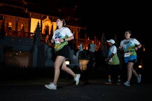 BIB: 358
                            <button type="button" onclick="openModal(22280069)" class="btn btn-primary btn-sm float-right btn-popup" data-toggle="modal" data-target=".modal-high-quality">
                        <i class="fas fa-shopping-cart"></i> Add to Cart
                    </button>
                                            <button type="button" onclick="isThisMe(22280069, true)" class="btn btn-success btn-sm float-right btn-popup btn-isme hidden" data-toggle="tooltip" data-placement="bottom" title="นี่คือรูปของคุณใช่ไหม คลิกที่นี่เพื่อเอาเข้าอัลบั้ม">
                        <i class="fas fa-plus"></i> Add to album
                    </button>
                    <button type="button" onclick="isThisMe(22280069, false)" class="btn btn-warning btn-sm float-right btn-popup btn-isnotme hidden">
                        <i class="fas fa-ban"></i> Remove from album
                    </button>